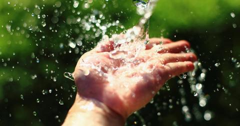 How Much Water Is Used To Flush A Toilet?