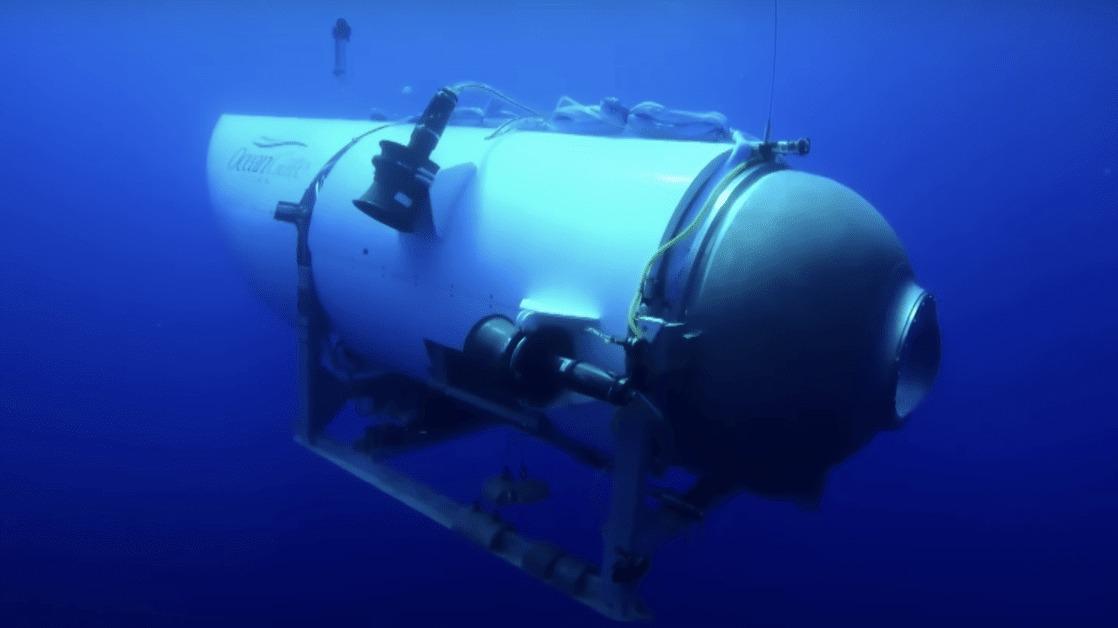 What’s the Difference Between a Submersible and a Submarine?