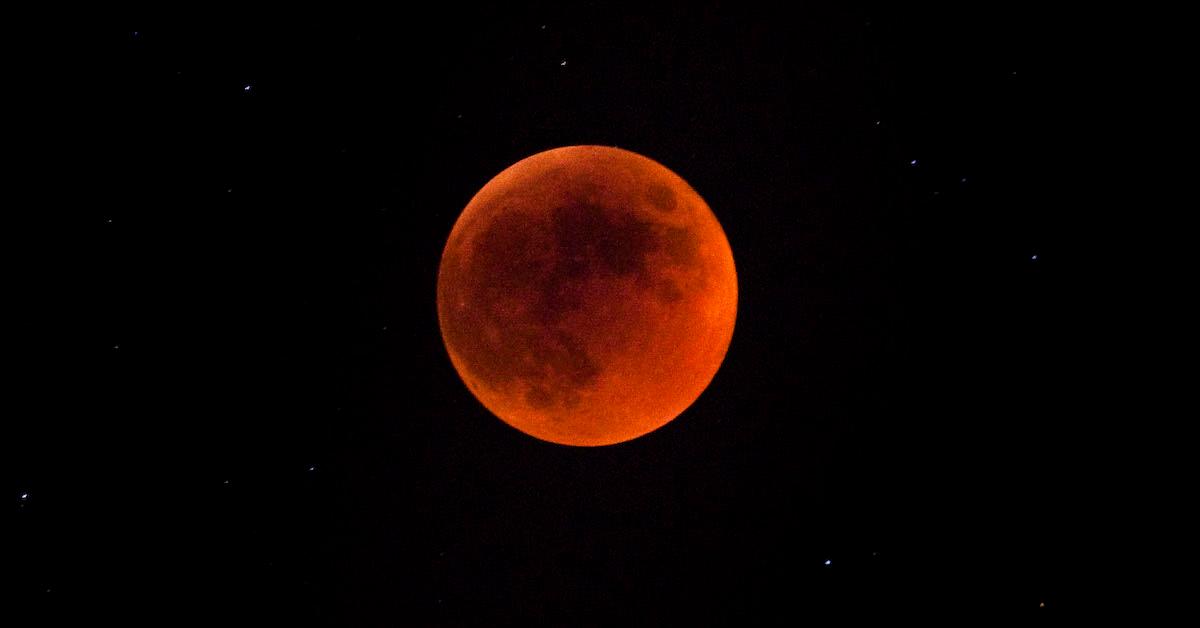 What Does a Beaver Moon Mean? November's Blood Moon Is a Total Lunar