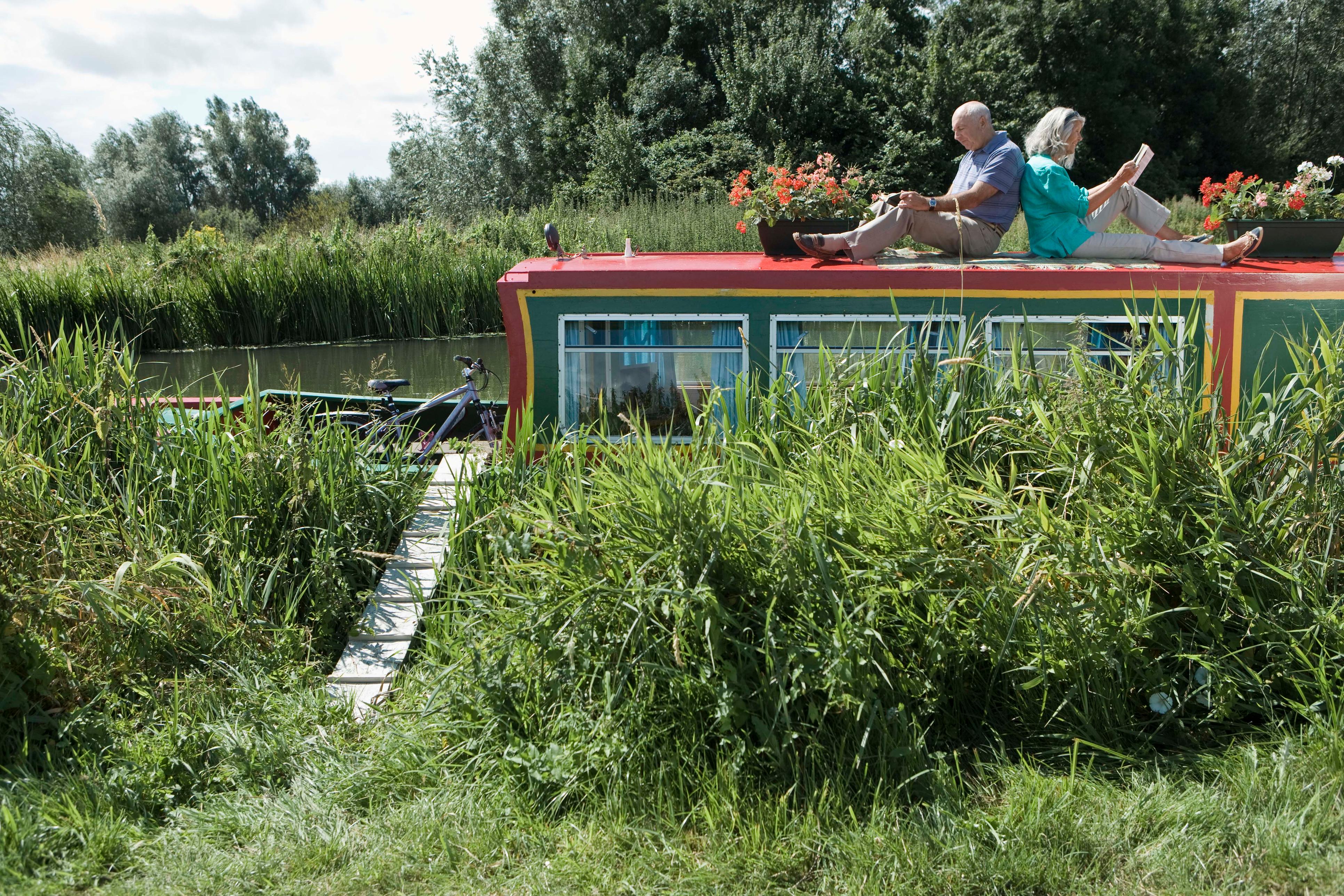 are houseboats sustainable