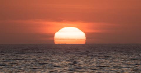 Picture of a sunset.