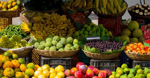 fruits market colors