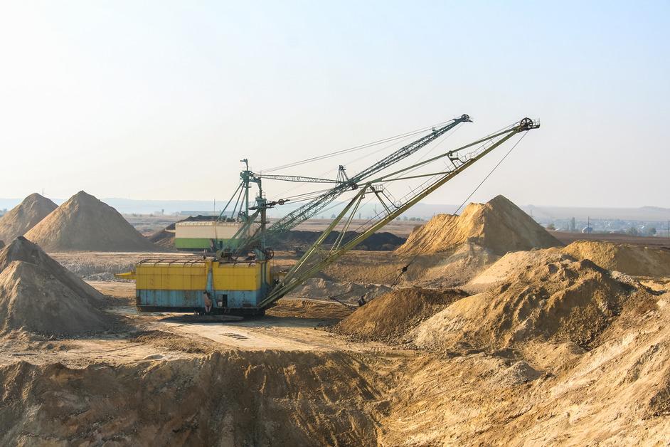 A stock photo of draglines in clay.