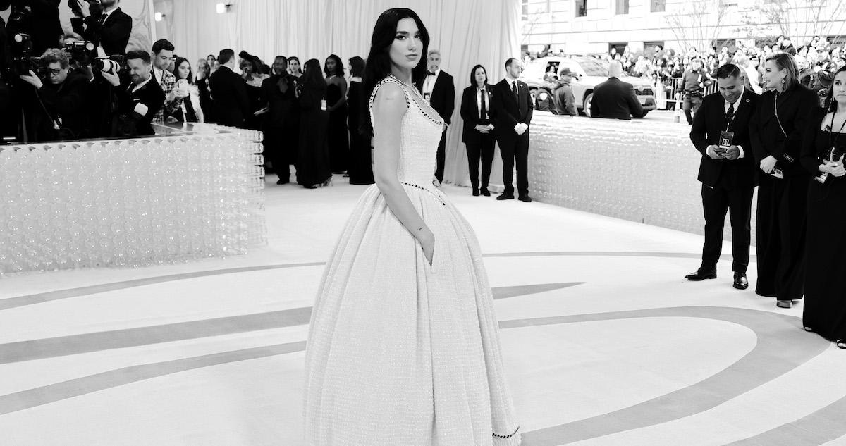 Dua Lipa and Penélope Cruz Have a Viral Met Gala Moment