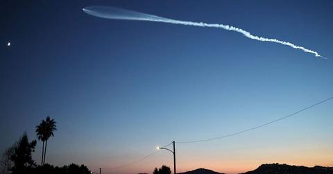 A SpaceX Falcon 9 rocket rises after launching from Vandenberg Space Force Base carrying 28 Starlink internet satellites. (Representative Cover Image Source: Getty Images | Mario Tama)