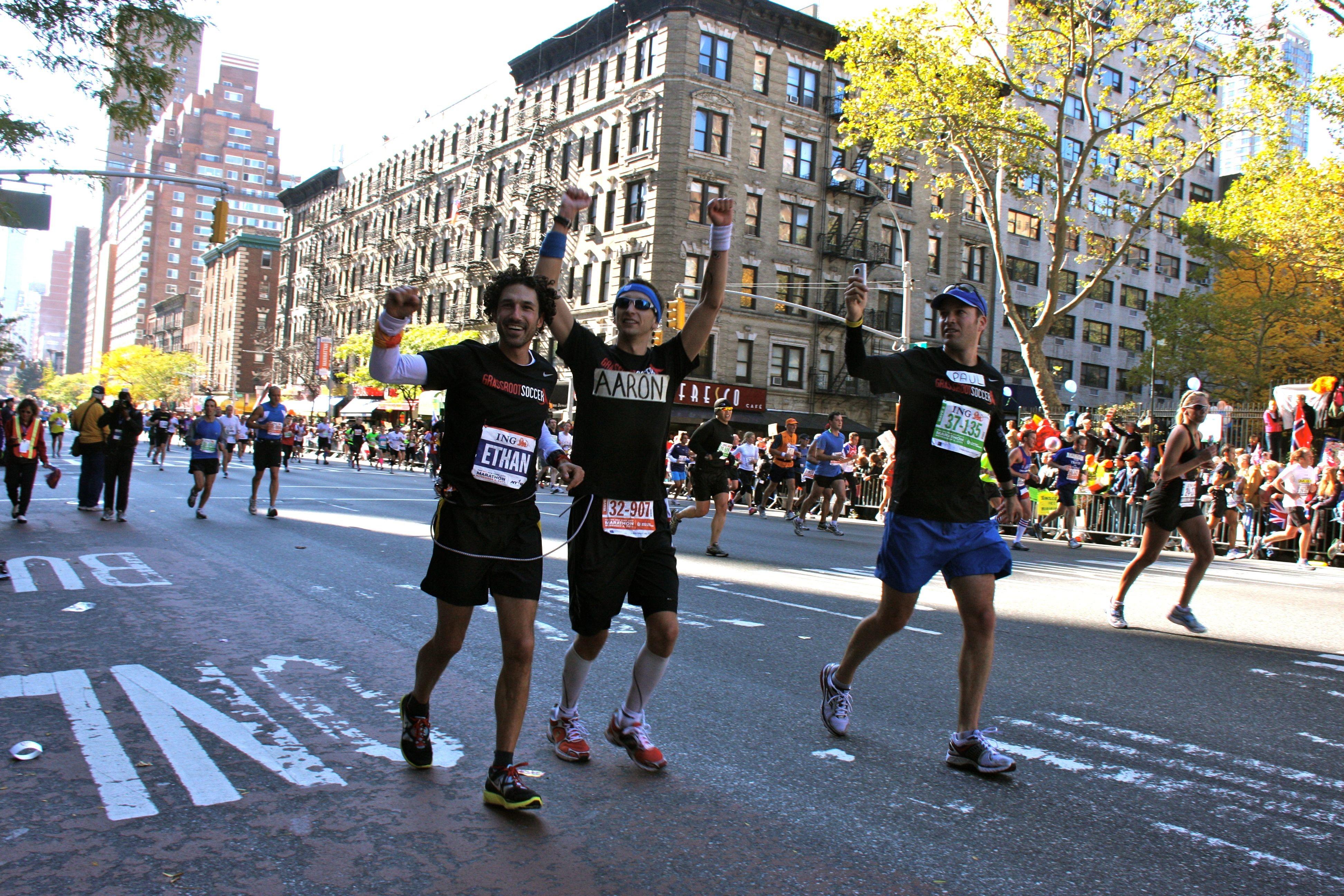 Ethan Zohn running