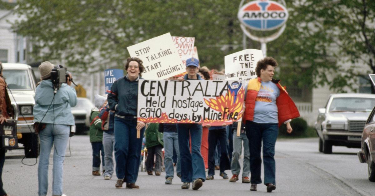 Protesters march for something to be done about Centralia mine fire. 