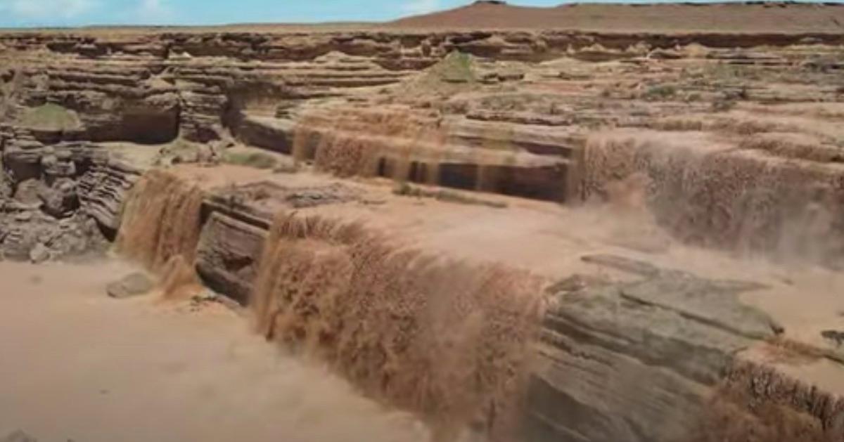The "Chocolate Waterfall" in Arizona Is a Can'tMiss Seasonal Spectacle