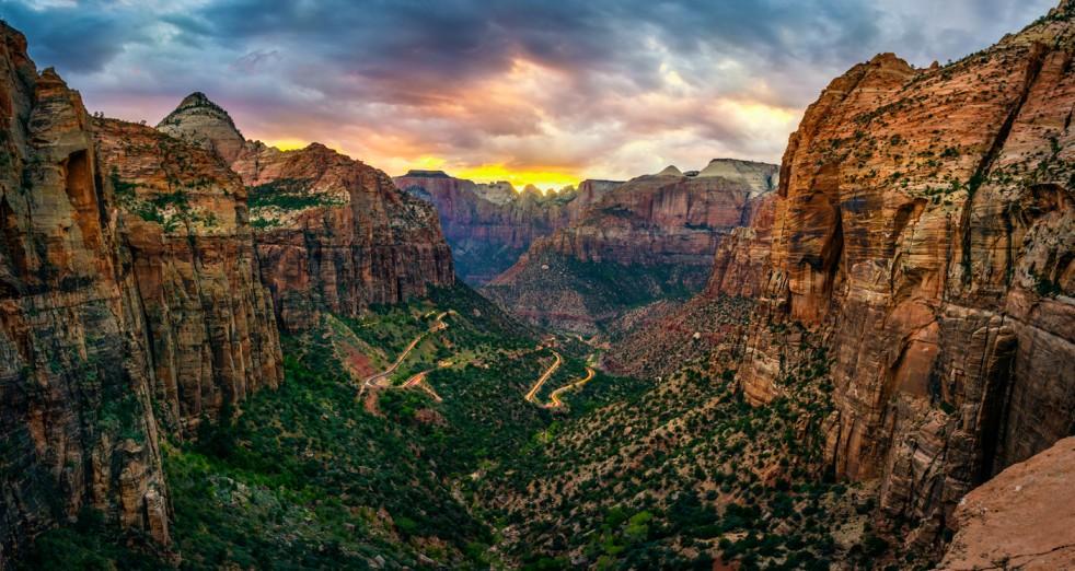 A panoramic view of Zion National Park from the perspective at the Canyon Overlook Trail.