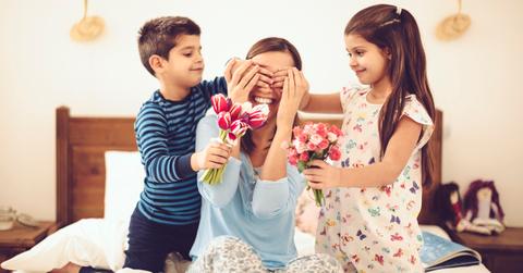 How to Dispose of Mother’s Day Flowers