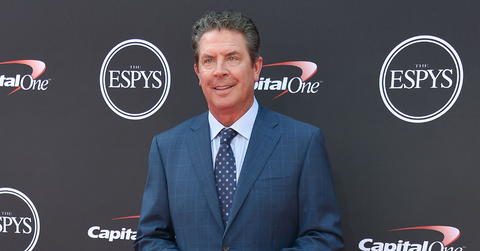 Dan Marino walks the red carpet