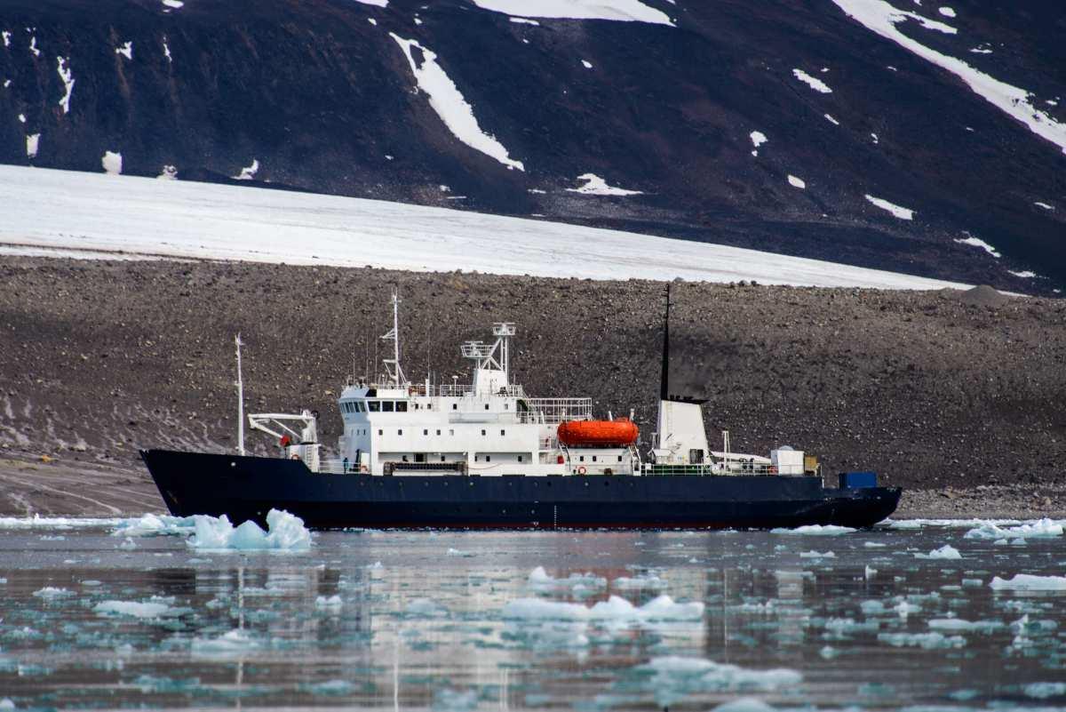 pn/dcaf d bb bad daceebfe