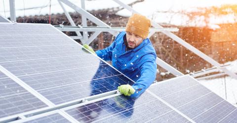 Experts Say We Can Rebuild the Coronavirus Economy and Stop the Climate Crisis All at Once — Here's How