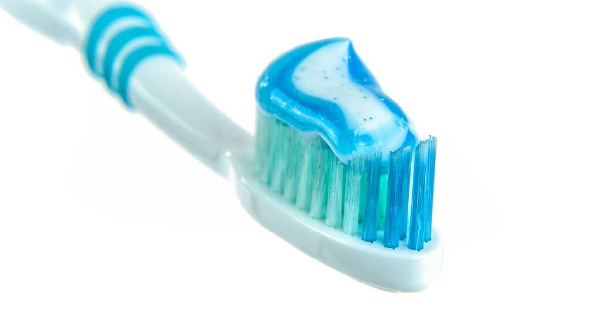 Blue and white toothpaste on brush. (Representative Cover Image Source: Pexels | AS Photography)