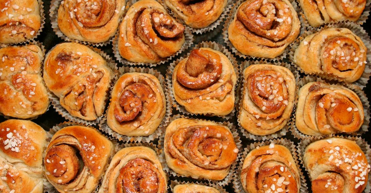 vegan cinnamon rolls