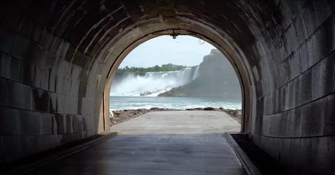 Niagara Falls Tunnel Tour