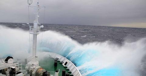 Ship sailing through Drake Passage. (Representative Cover Image Source: Pixabay | Michelle2214)