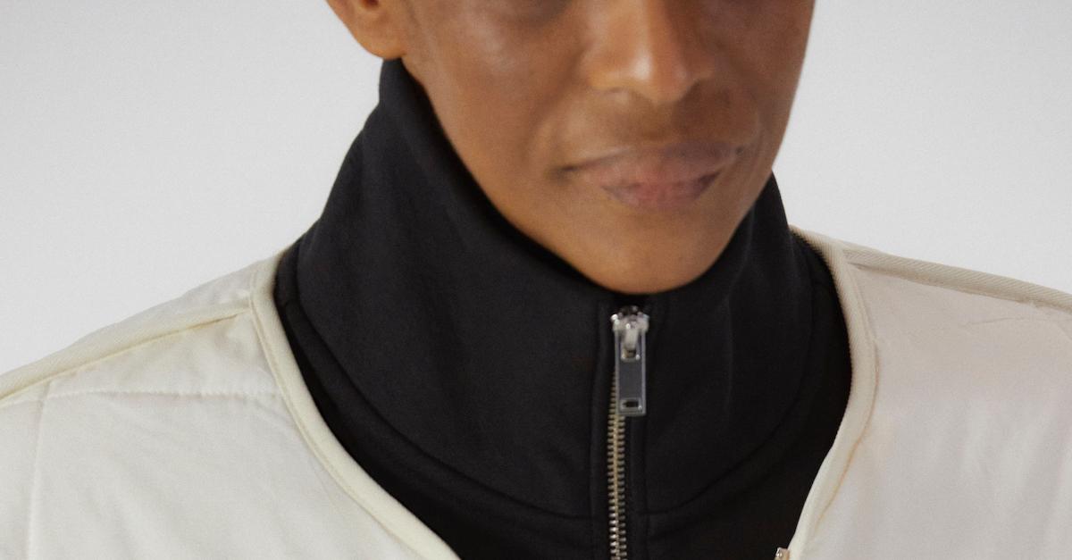 Is Everlane a Good Brand? What to Know About the Clothing Company