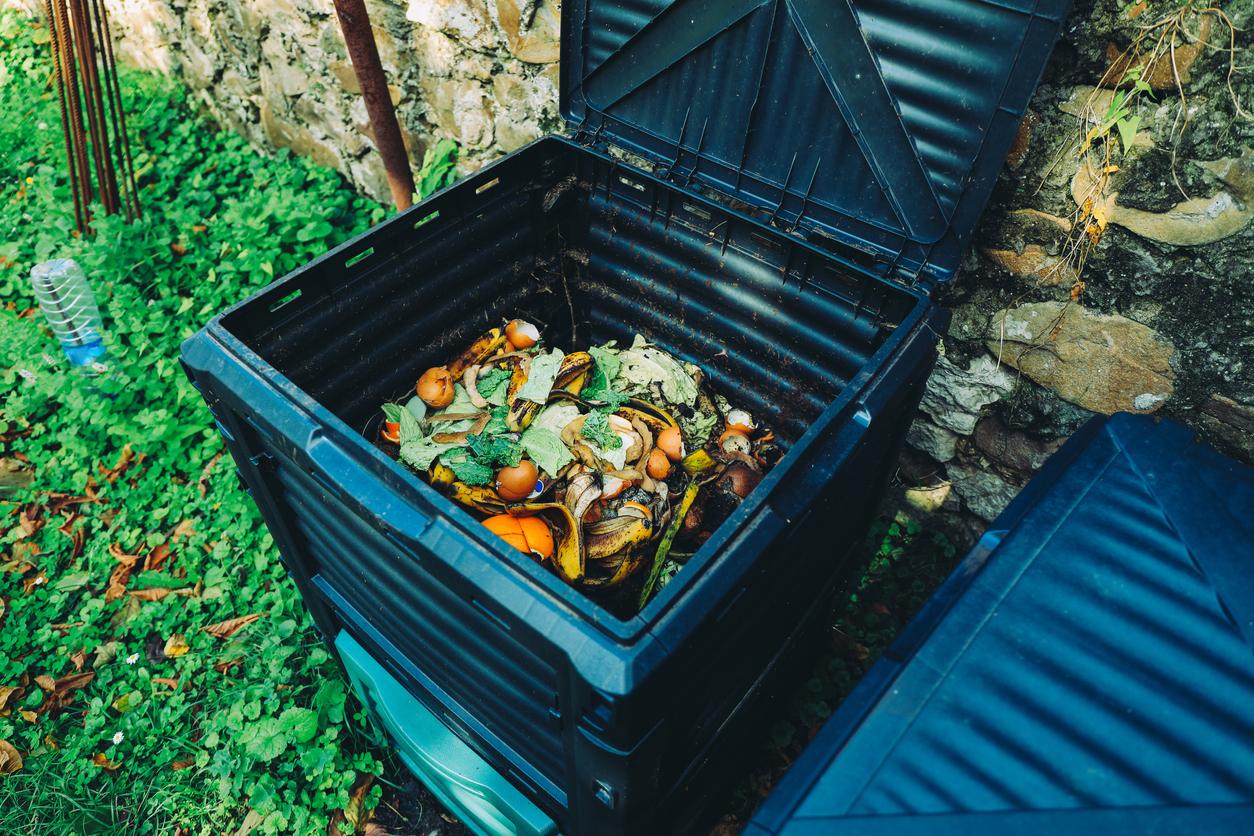 diy compost bin outdoor