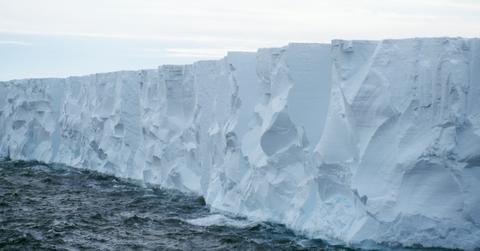 Iceberg Breaks Off
