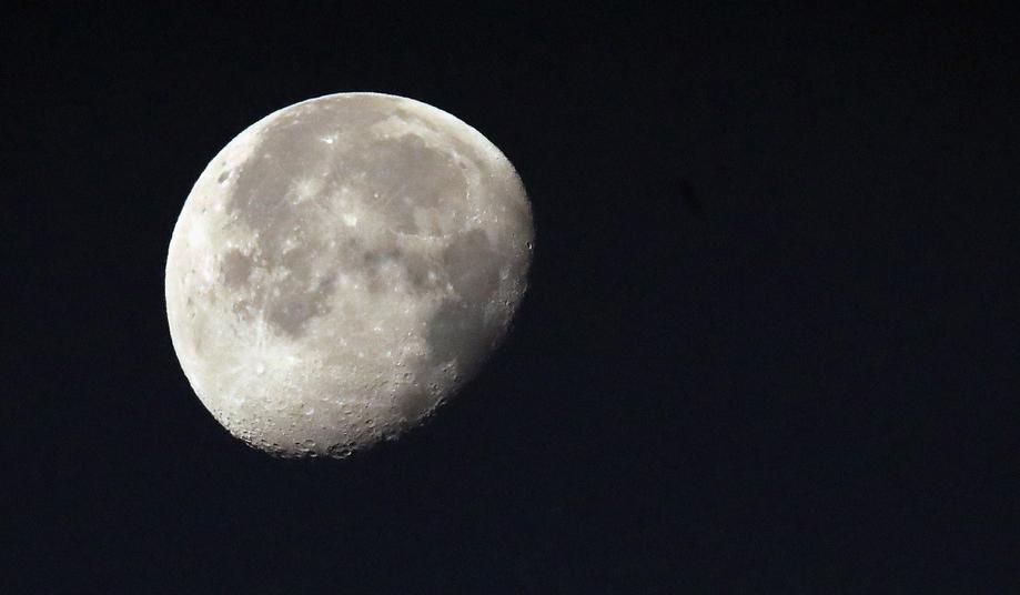 Why Is the Moon Visible During the Day? Details Here