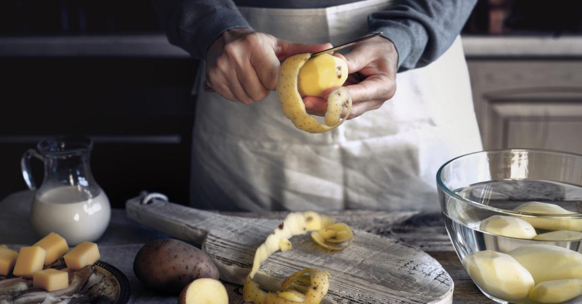 can you peel potatoes in advance