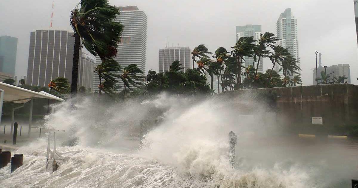 A ferocious storm is causing huge waves that thrash Florida shores. (Representative Cover Image Source: Getty Images | Warren Faidley)