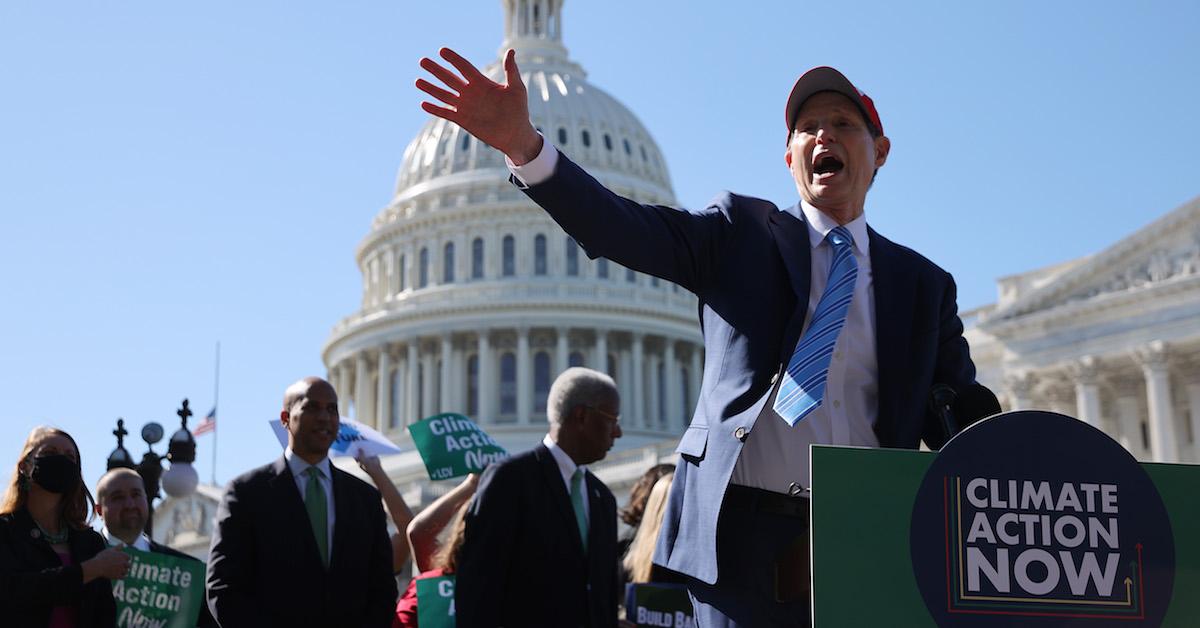 Government workers giving speeches on climate change.