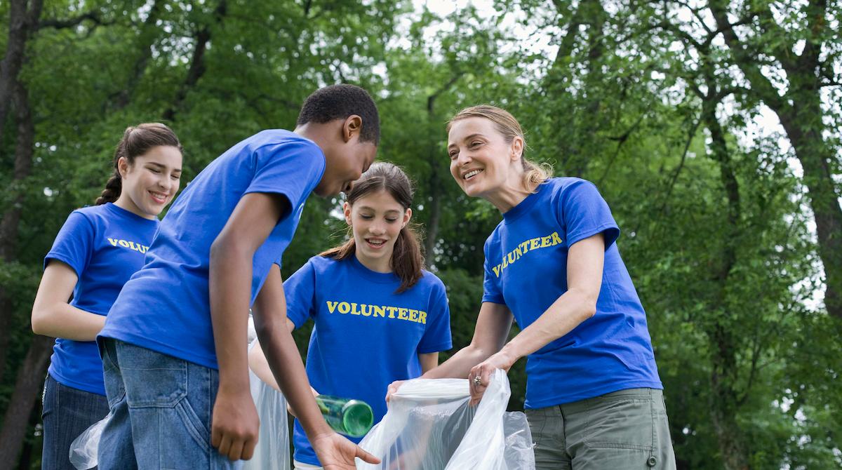 Earth Day Volunteer Opportunities Trash Cleanups Across the U.S.