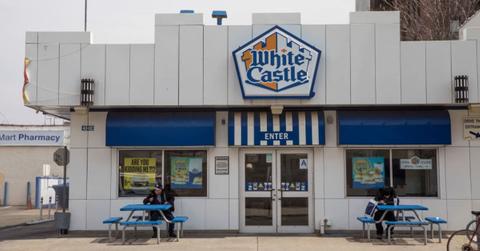 An exterior view of a White Castle restaurant in New York City. (Representative Cover Image Source: Getty Images | Drew Angerer)