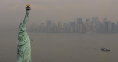 how does solar energy prevent pollution