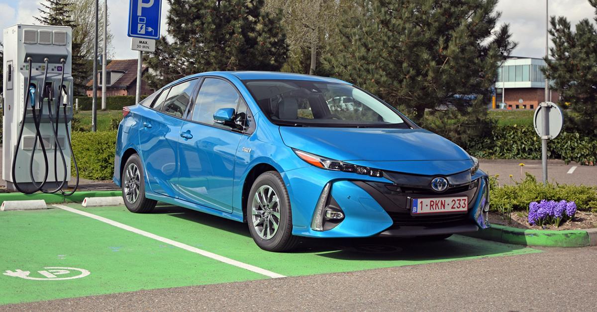 which hybrid plug in cars qualify for tax credit
