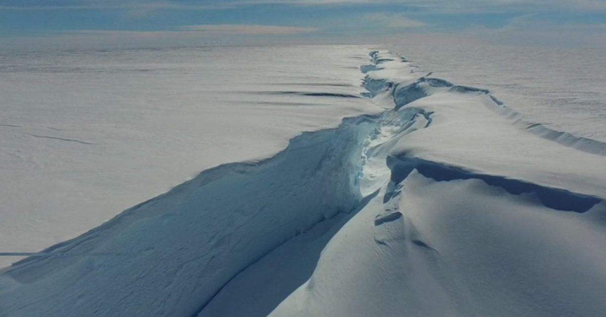 How Does Global Warming Affect Icebergs? Iceberg Breaks Off in Antarctica