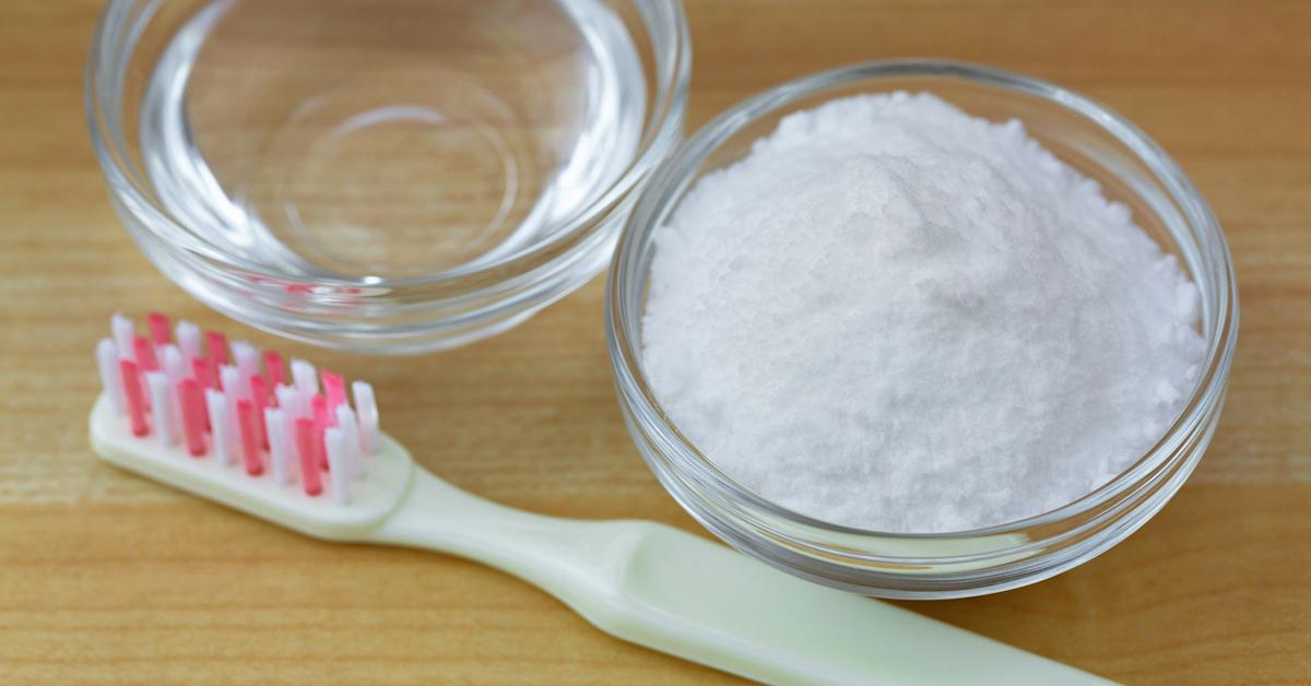 zero waste travel baking soda