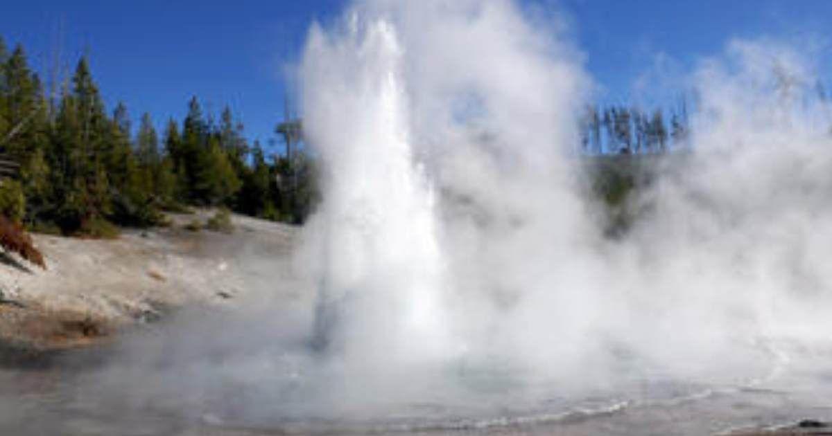 Echinus Geyser in eruption on October 24, 2017 (Cover Image Source: USGS | MA Bellingham)