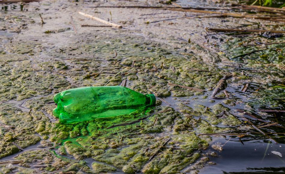 Agricultural runoff and plastic in the Mississippi River