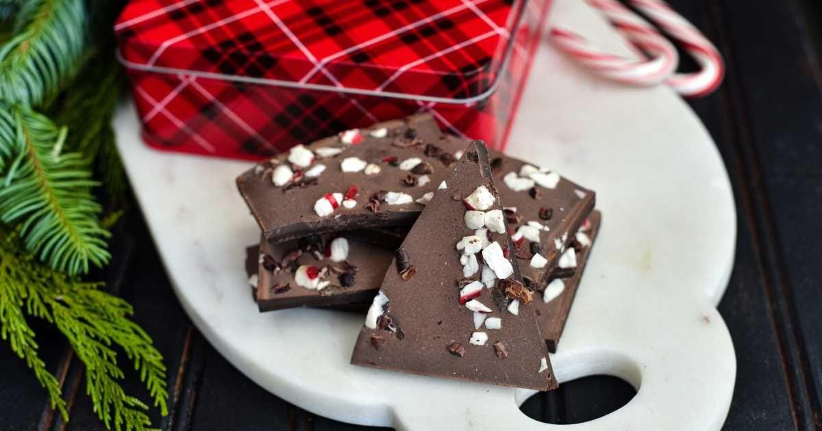Chunks of peppermint bark on a table (Representative Cover Image Source: Getty Images | photo_chaz)