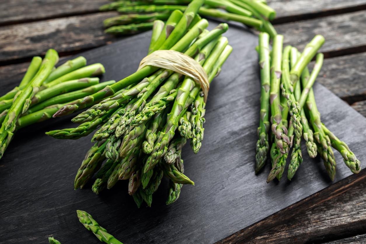 Can You Eat Raw Asparagus? How to Prepare This Veggie