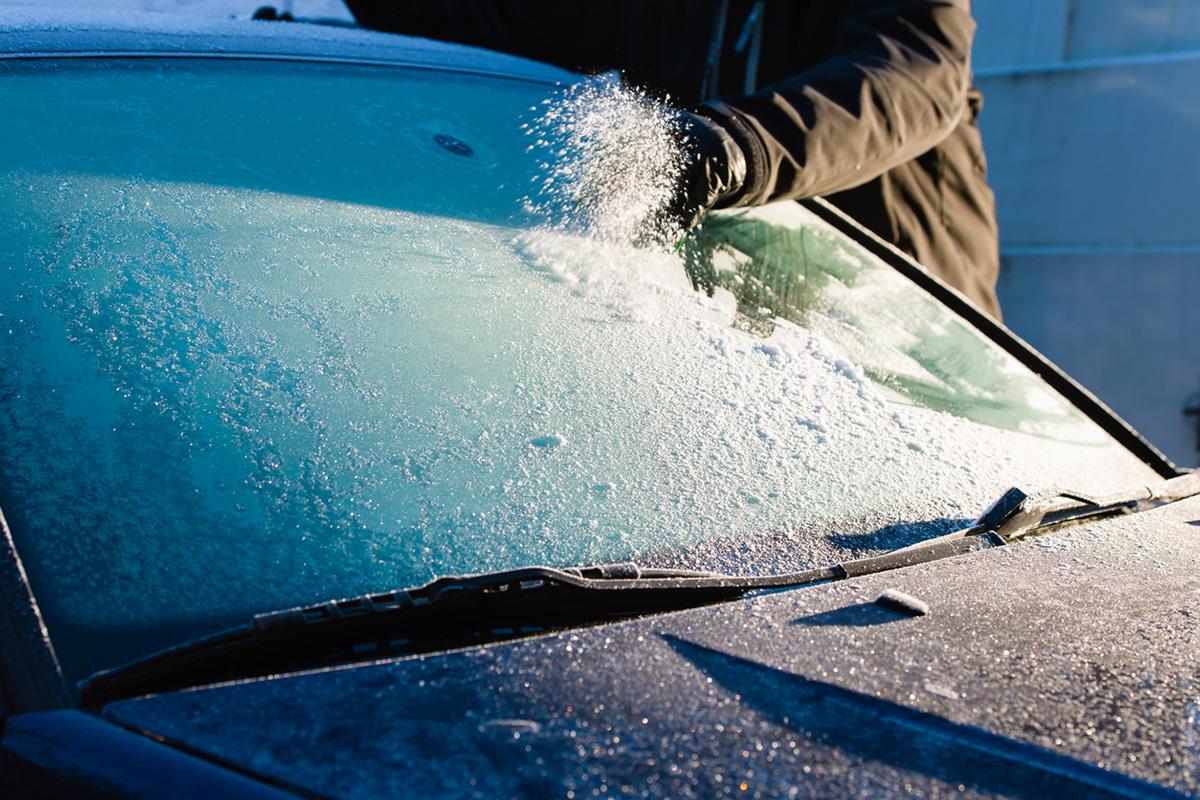 defrost car vinegar