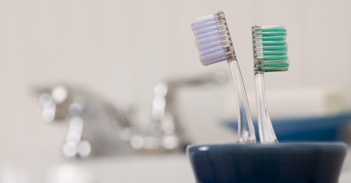 Do You Wet the Toothbrush Before Brushing? What Experts Say