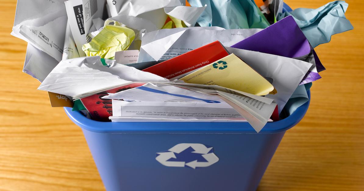 https://media.greenmatters.com/brand-img/YUhBsceMl/0x0/how-to-get-a-free-recycling-bin1-1606852660295.jpg