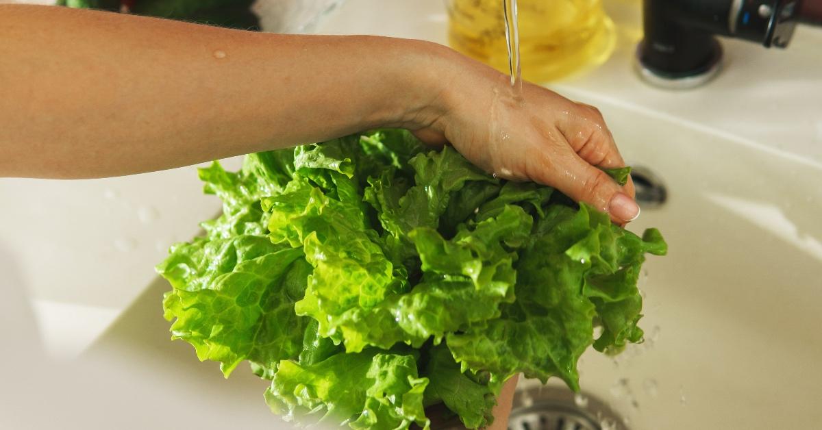 Here's How to Properly Wash Your Fruits and Veggies