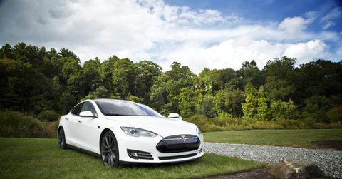 Tesla Could Be Starting Up A New Recycling Company