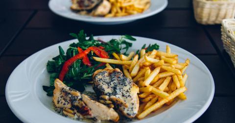 food plate wood restaurant