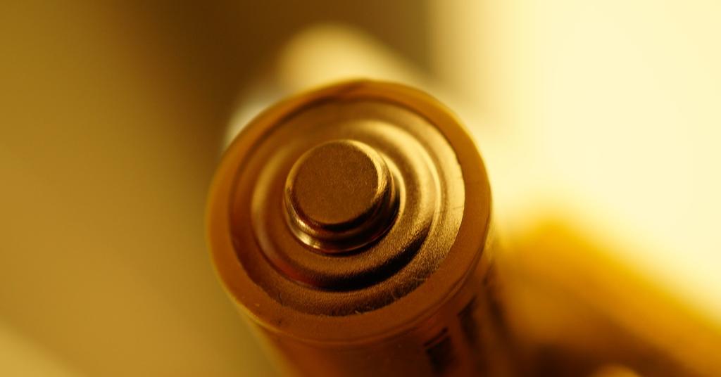 MIT Researchers Create Cheap 'Air-Breathing' Battery For Green Energy