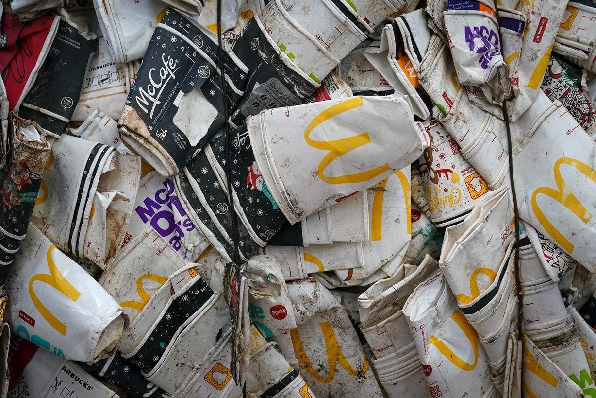 McDonald's, Starbucks to work toward recyclable/compostable cup