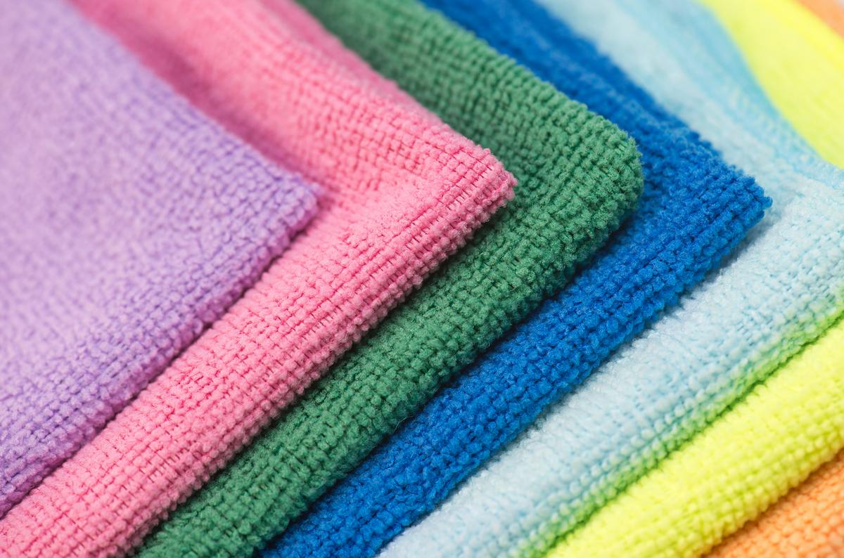 Microfiber Cloths: Green Cleaning or Plastic Pollution?