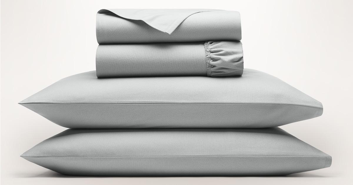 silver sheet set with pillows