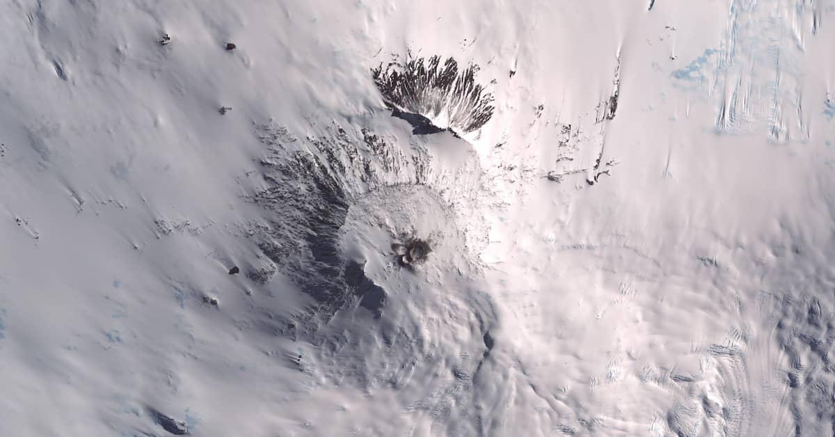 Sattelite image taken directly above the volcano Mount Erebus