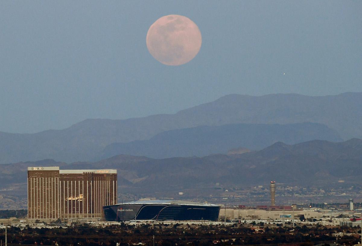 When Is The Pink Moon 2021 How To See It Light Up The Sky